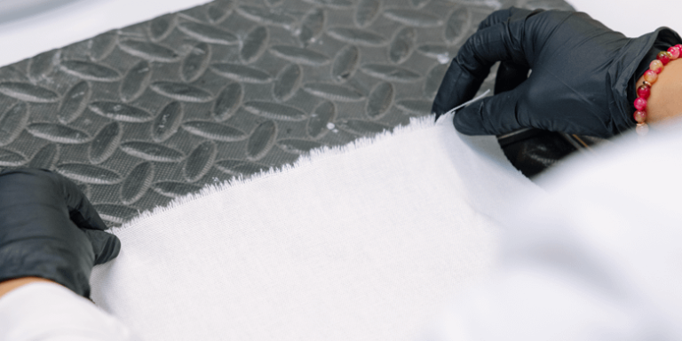 Chemical recycling of polyester-cotton blends