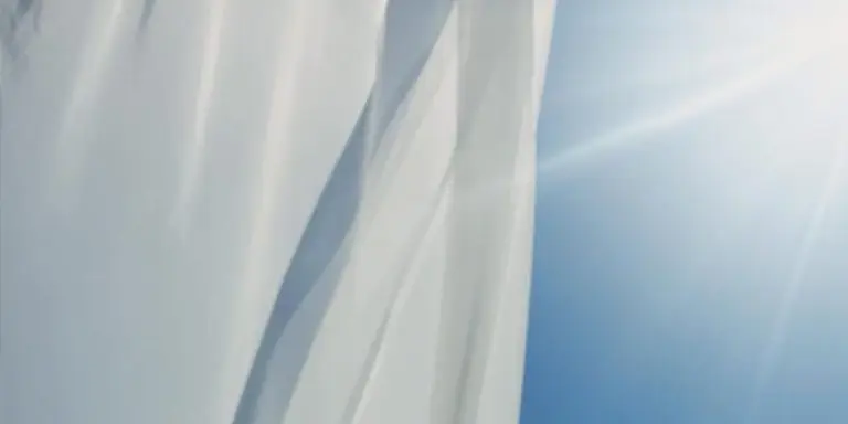 Anti-UV finishes: how chemistry protects from the sun